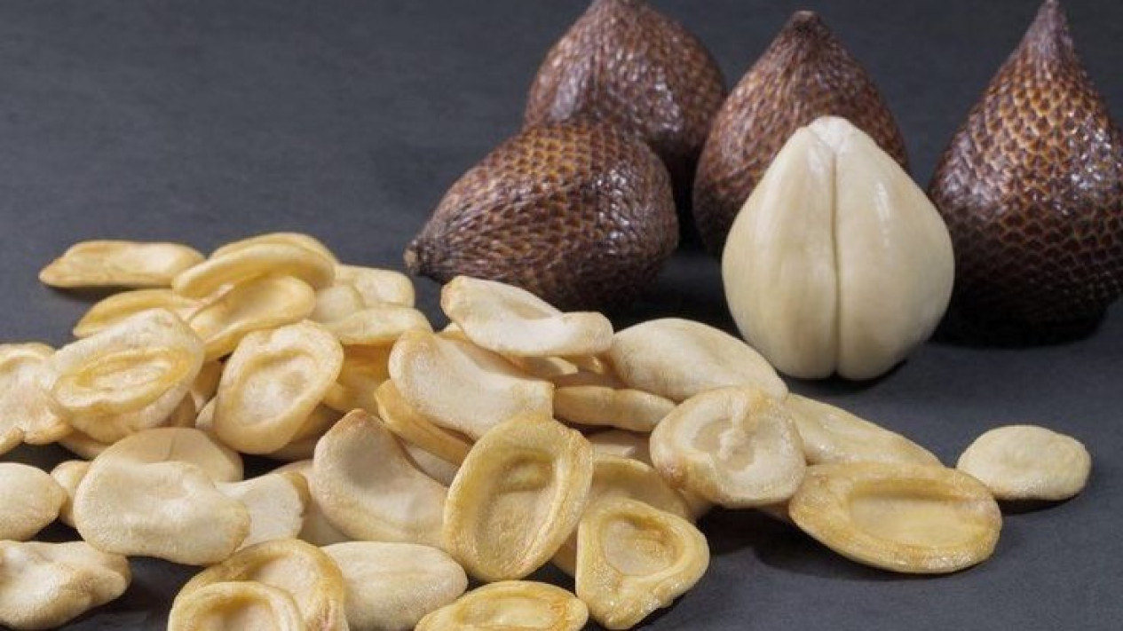 Cara Membuat Keripik Salak Renyah dan Gurih di Rumah post thumbnail image
